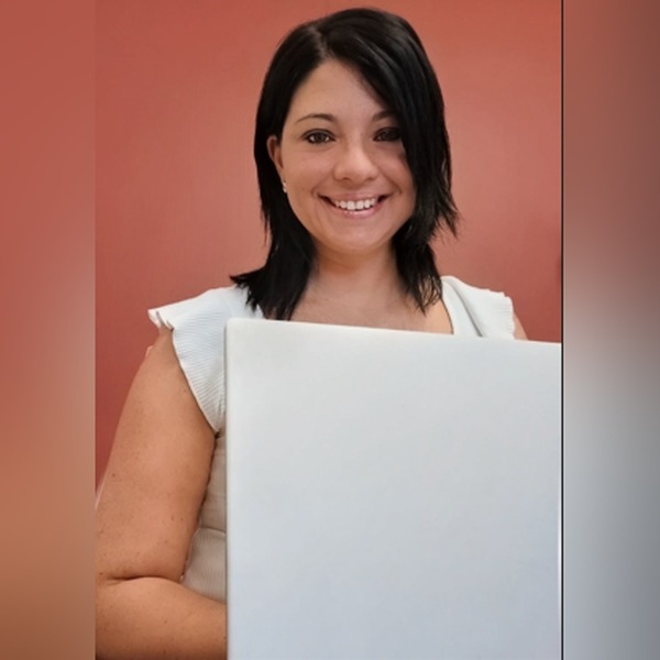 Cintia Ludueña, contadora pública matriculada en CABA y Buenos Aires - Estudio contable online para toda Argentina